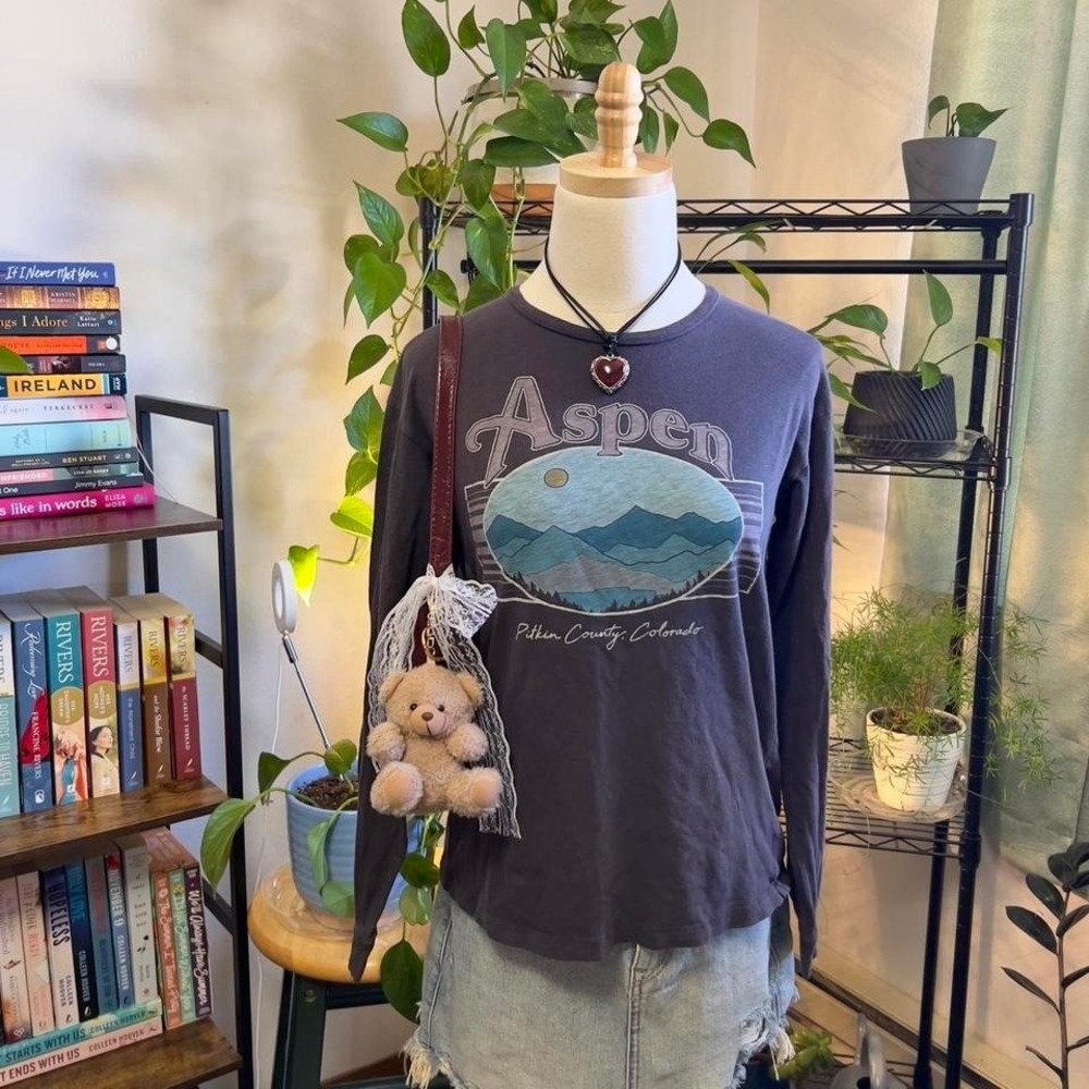 American Eagle‎ Colorado Long Sleeve T-Shirt Women Size XS Granola Preppy Lounge